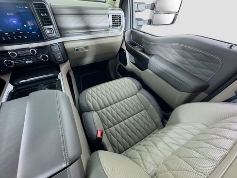 Used 2026 Ford F450 Platinum w/ Platinum Plus Package AWD/4WD image 18