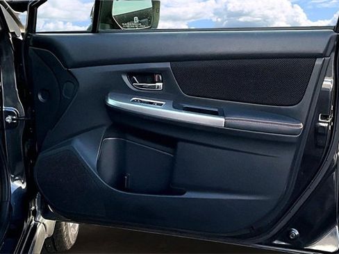 Used 2016 Subaru Crosstrek 2.0i Premium w/ Moonroof Package image 29