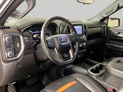 Used 2020 GMC Sierra 1500 AT4 w/ Technology Package AWD/4WD image 17