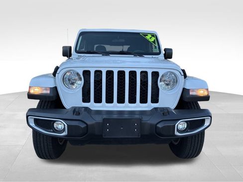 Used 2023 Jeep Gladiator Sport image 9