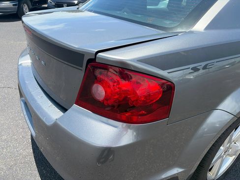Used 2013 Dodge Avenger SE FWD image 16