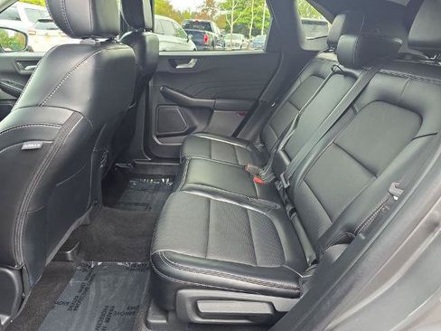 Certified 2024 Ford Escape Platinum AWD/4WD image 9