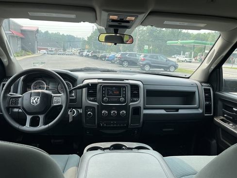 Used 2018 RAM 2500 Tradesman w/ Chrome Appearance Group AWD/4WD image 29