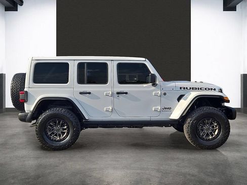 Used 2025 Jeep Wrangler Unlimited Rubicon 392 AWD/4WD image 9