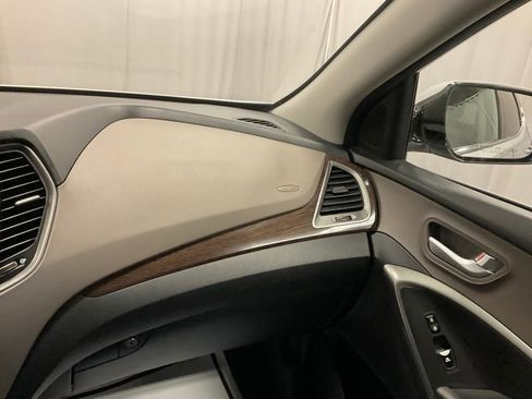 Used 2017 Hyundai Santa Fe Sport image 23