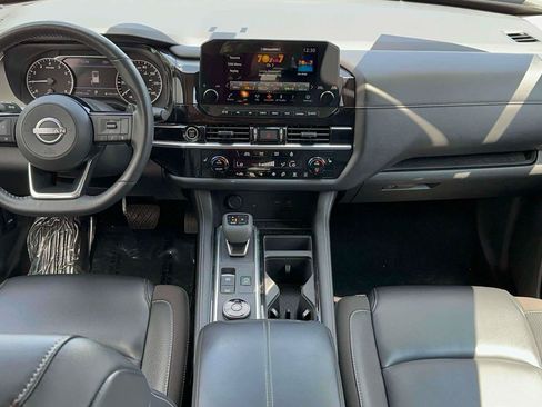 Used 2023 Nissan Pathfinder SL w/ SL Premium Package AWD/4WD image 11