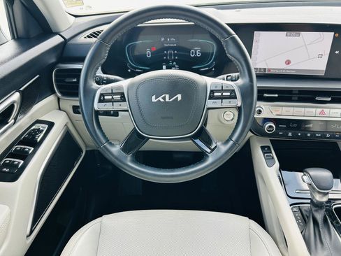 Used 2025 Kia Telluride S FWD image 14