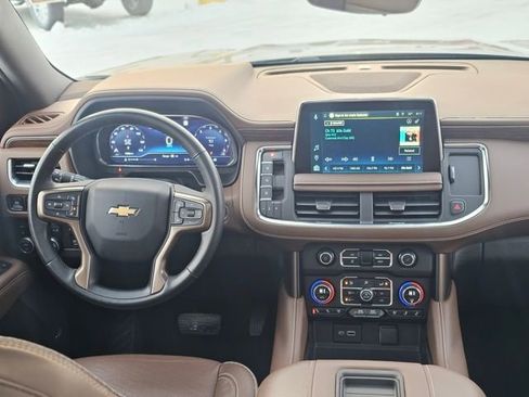 Used 2023 Chevrolet Suburban High Country image 2