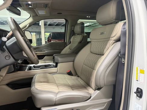 Used 2026 Ford F350 Platinum w/ Platinum Plus Package image 34