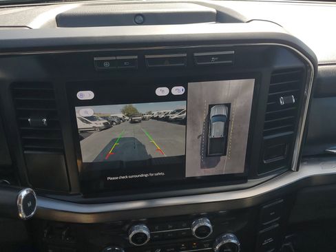 Used 2024 Ford F250 Lariat w/ Black Appearance Package image 25