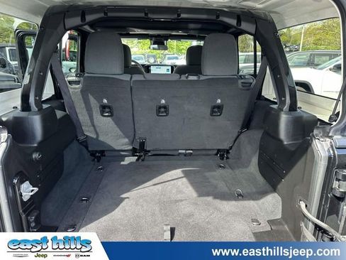Certified 2025 Jeep Wrangler Unlimited Rubicon AWD/4WD image 21