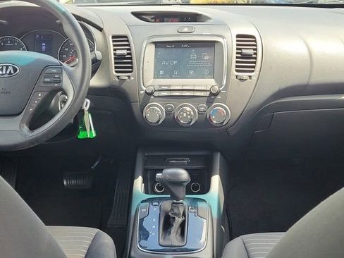 Used 2018 Kia Forte LX w/ LX Popular Package FWD image 5