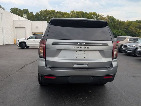Used 2023 Chevrolet Tahoe Z71 w/ Luxury Package AWD/4WD image 7