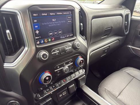 Used 2022 Chevrolet Silverado 1500 LTZ AWD/4WD image 22