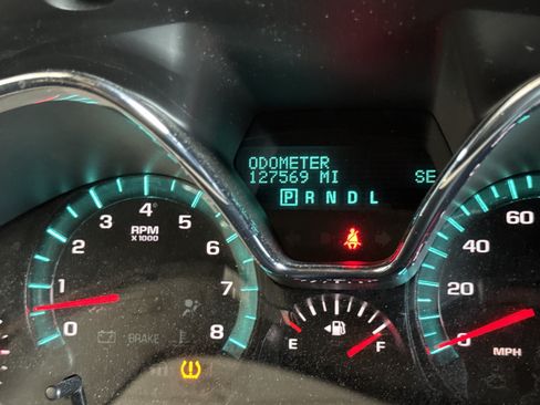 Used 2015 Chevrolet Traverse LT w/ Style and Technology Package FWD image 5