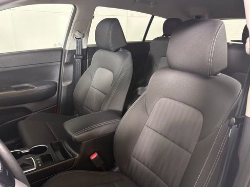 Used 2022 Kia Sportage LX image 17