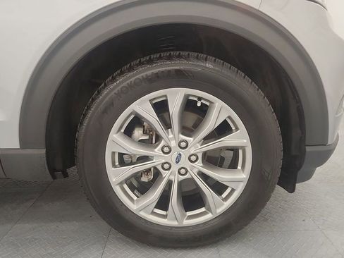 Used 2022 Ford Explorer Limited w/ Equipment Group 301A image 31