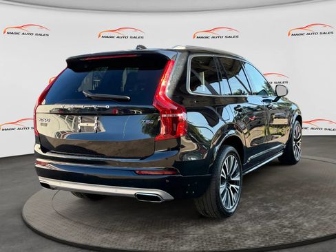 Used 2021 Volvo XC90 T5 Momentum w/ Climate Package AWD/4WD image 10