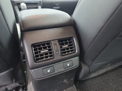 Used 2015 Subaru Outback 3.6R Limited image 12