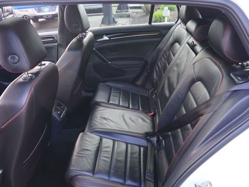 Used 2017 Volkswagen GTI SE image 13