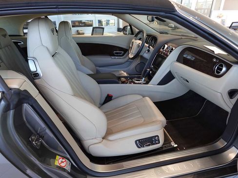 Used 2014 Bentley Continental GT image 39