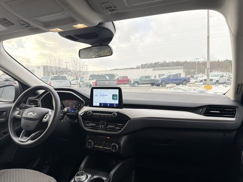 Used 2022 Ford Escape SE image 16