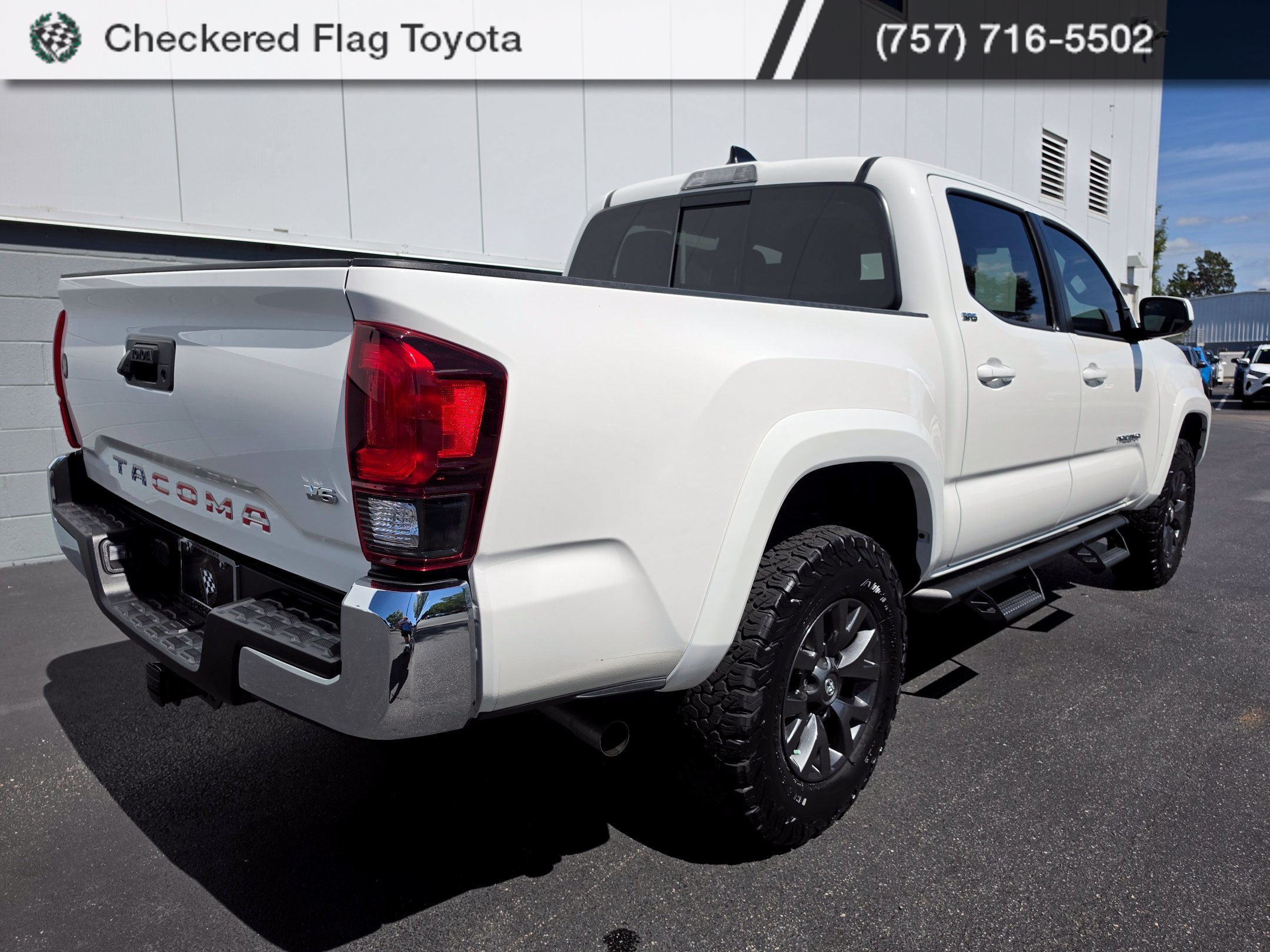 Used 2023 Toyota Tacoma SR5 RWD image 5