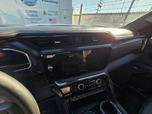 Used 2022 GMC Sierra 1500 AT4 w/ AT4 Preferred Package image 15