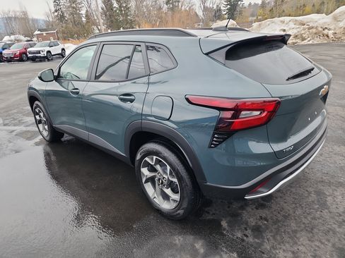 New 2026 Chevrolet Trax LT w/ LT Convenience Package image 6