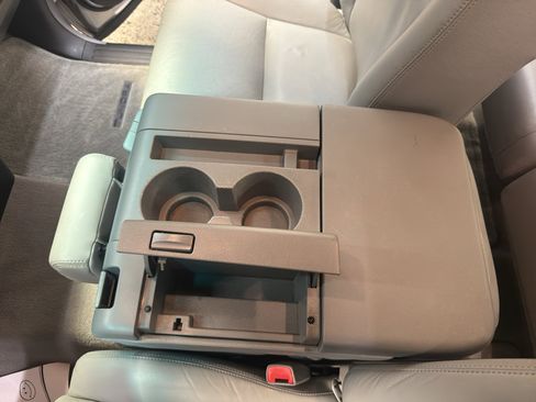 Used 2010 Toyota Tundra 4x4 Double Cab image 20