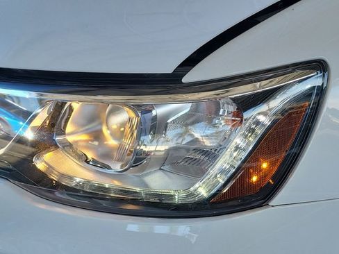 Used 2020 Chevrolet Sonic LT FWD image 28