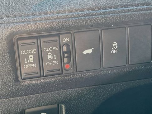 Used 2025 Honda Odyssey EX-L image 10
