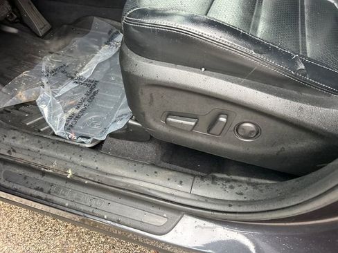 Used 2019 Kia Sorento EX w/ EX Touring Package image 10