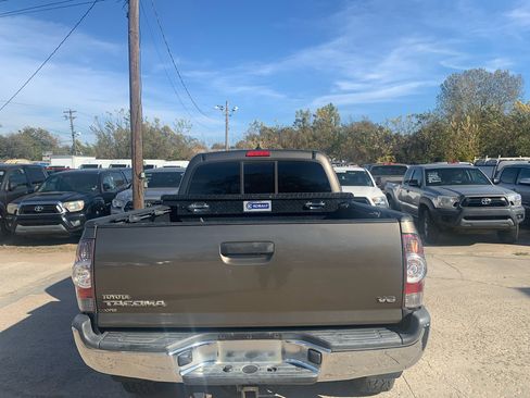 Used 2015 Toyota Tacoma 4x4 Access Cab V6 image 6