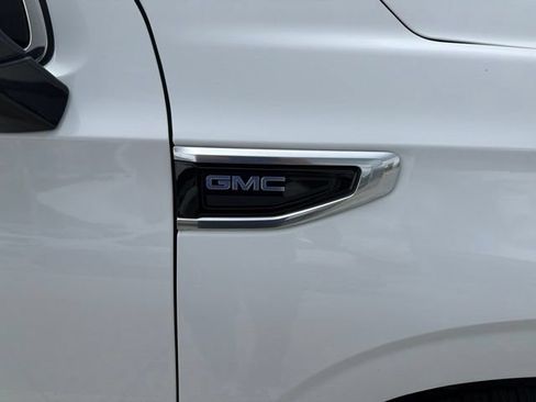 Used 2023 GMC Yukon Denali AWD/4WD image 15