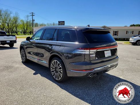 Used 2022 Lincoln Aviator Black Label w/ Dynamic Handling Package AWD/4WD image 4