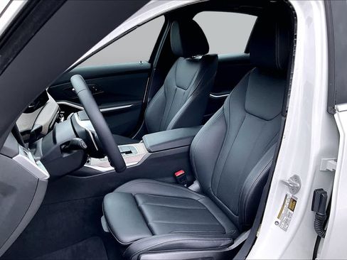 Certified 2025 BMW 330i Sedan RWD image 8