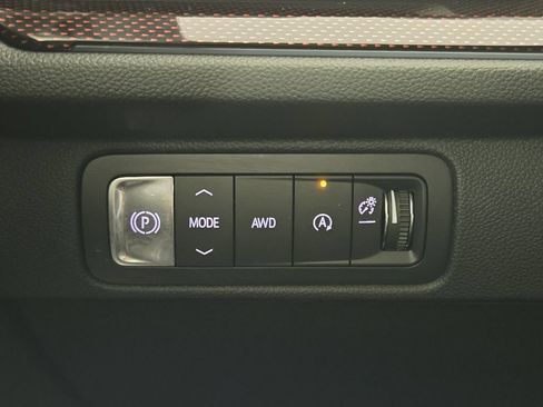 New 2026 Chevrolet Traverse Z71 w/ Driver Confidence Package AWD/4WD image 22