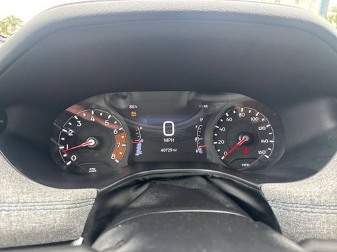 Used 2025 Jeep Compass Latitude AWD/4WD image 40