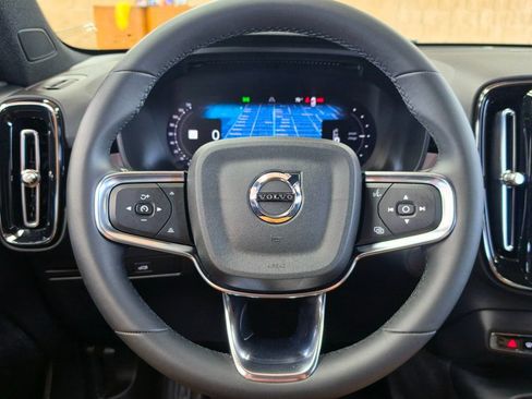 Used 2023 Volvo C40 P8 Recharge Ultimate AWD/4WD image 30