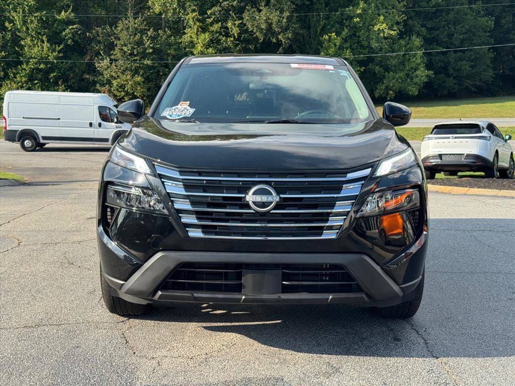 Certified 2026 Nissan Rogue SV FWD image 8