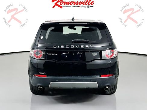 Used 2019 Land Rover Discovery Sport SE image 6