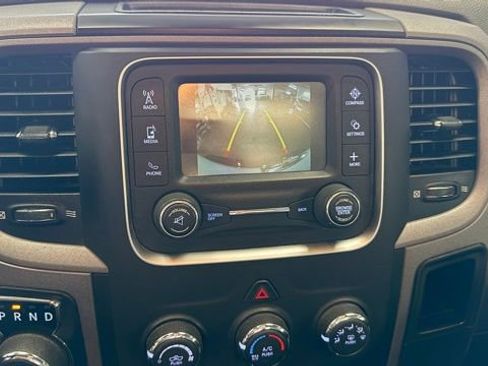 Used 2018 RAM 1500 Express RWD image 26