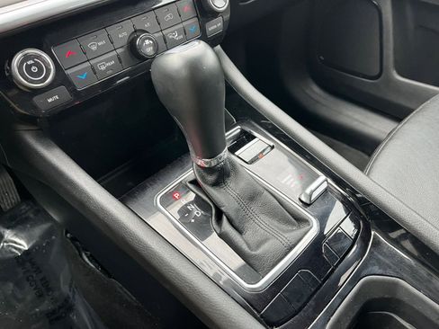 Used 2025 Jeep Compass Limited image 42