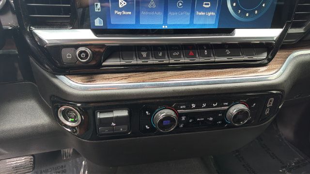 Used 2024 Chevrolet Silverado 2500 LT AWD/4WD image 30
