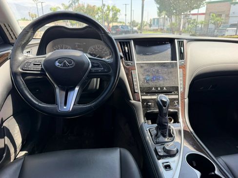 Used 2019 INFINITI Q50 Luxe w/ Essential Package (3.0T Luxe) RWD image 18