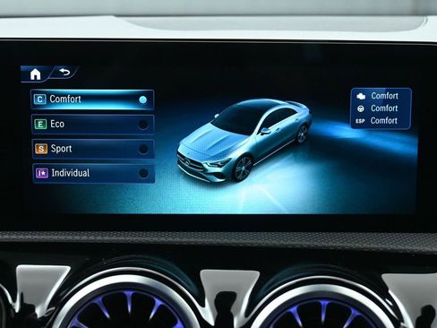 Used 2025 Mercedes-Benz CLA 250 image 34