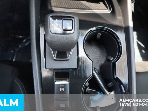 Used 2024 Nissan Rogue S FWD image 32