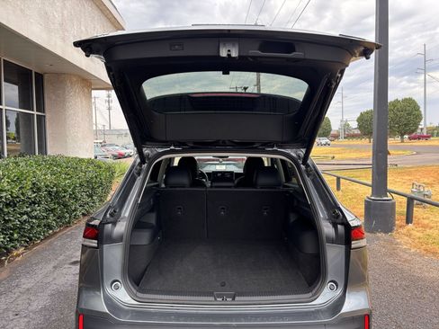 Used 2026 Volkswagen Tiguan SE AWD/4WD image 32