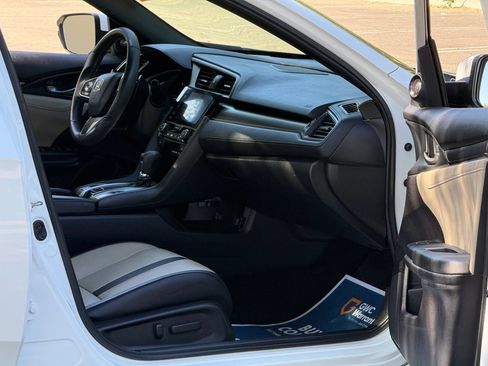 Used 2018 Honda Civic Sport Touring image 12